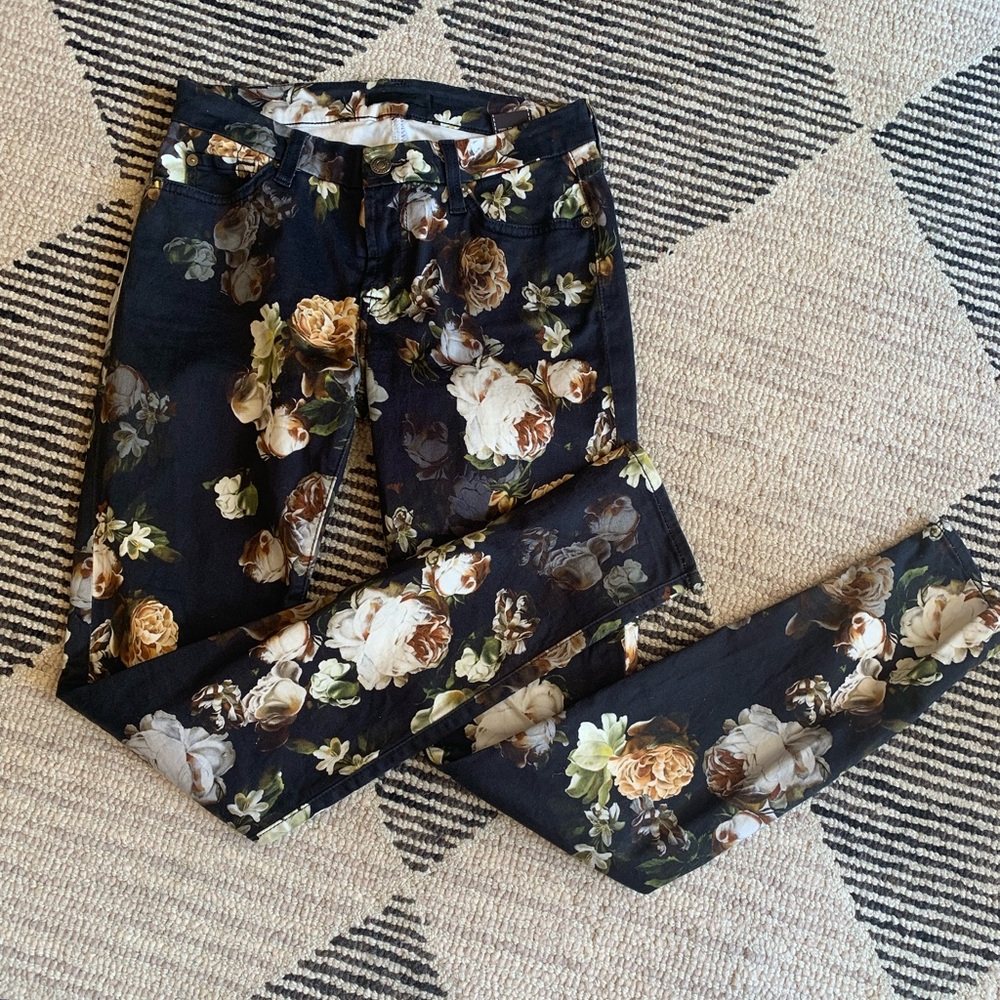 7 for all Mankind Floral Print Black Skinny Jeans  Size 26 -Stretchy